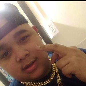 Meet your Posher, Luis